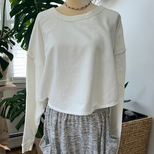 Free People Movement Cream crop style Sweatshirt with cinch back detail XS